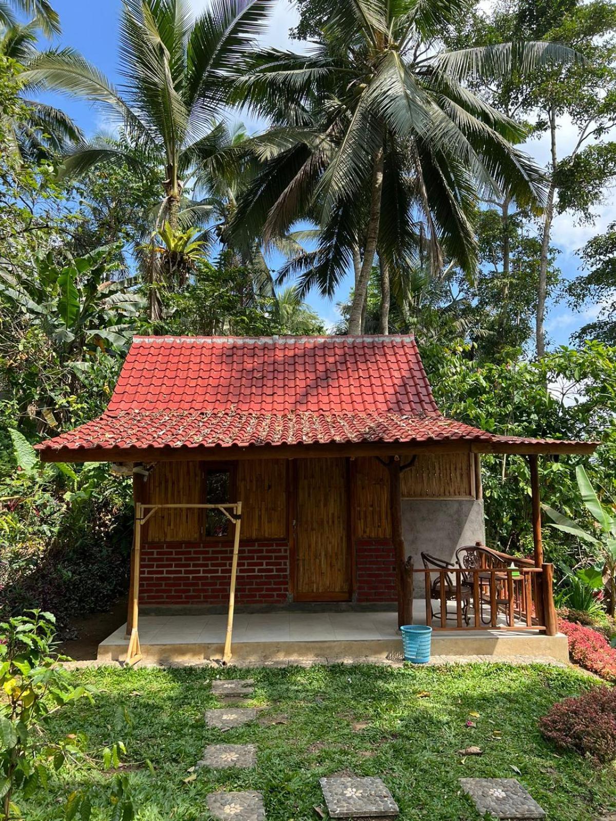 D Bendul And Warung Campingplatz *